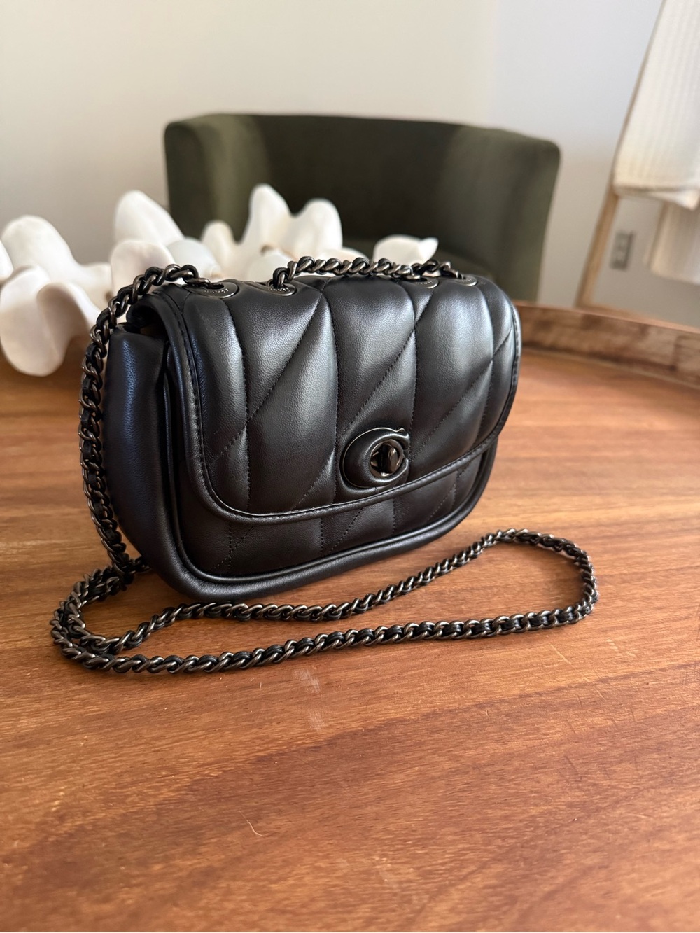 Black Quilted Chain Shoulder Bag - Unbranded